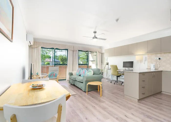 Quiet Retreat Close To City Centre And Lake - Hosted By Canstay Canberra