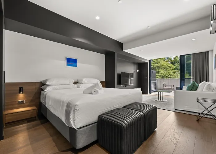 Bright Studio In Braddon With Parking Canberra