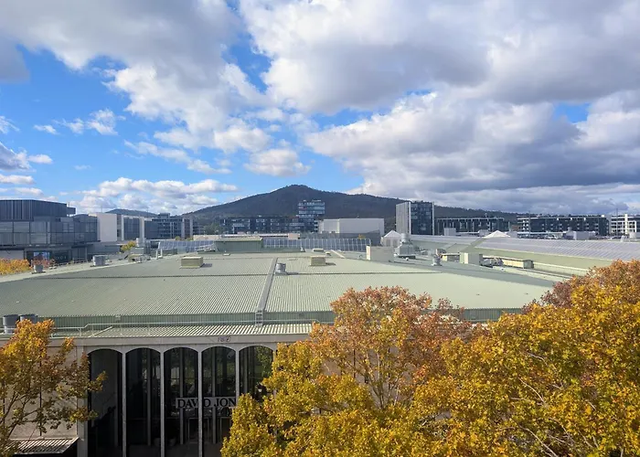 Dana-Central Apartment With Mount Ainslie Views Canberra
