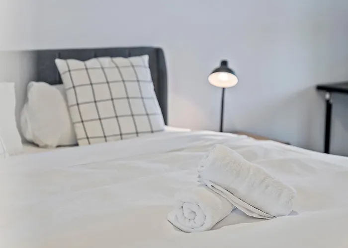 Brand New Civic Luxe Apartment Canberra