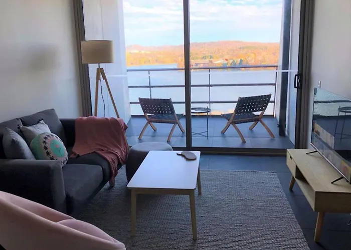 Lake View City Apartment With Free Parking - Hosted By Canstay Canberra