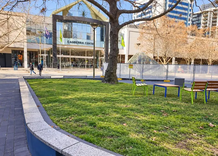 Dana-Cozy Studio With Shared Entry In The City Canberra