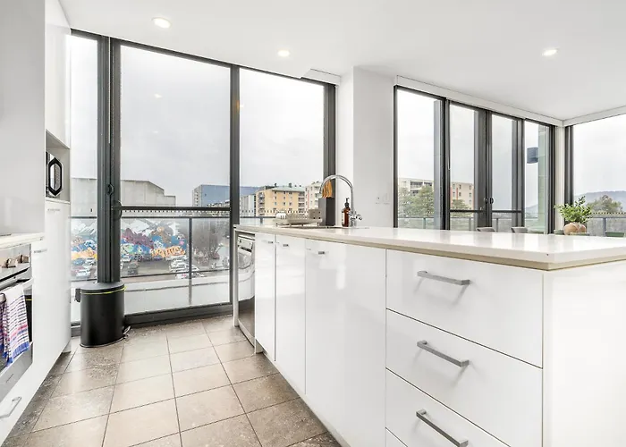 Roomy 2Br 2Ba City-Centre Apt - Hosted By Canstay Canberra