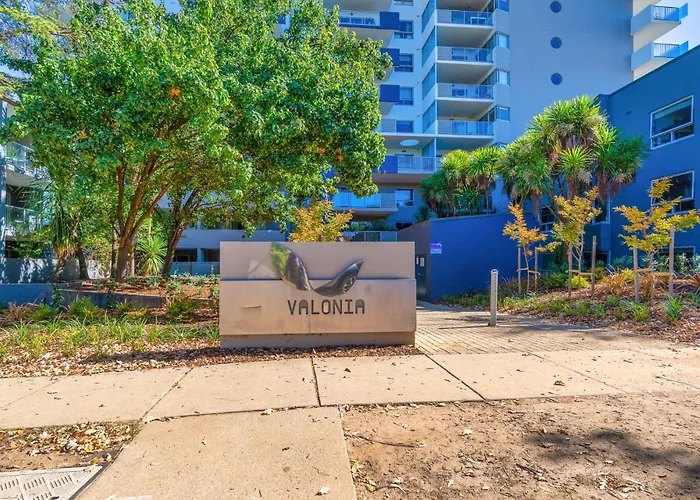 Spacious And Cosy Apt With Great Views In Braddon - Hosted By Canstay Canberra