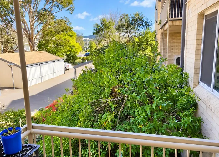 Dana-Private Room In 3-Bedroom Apartment 2 Canberra