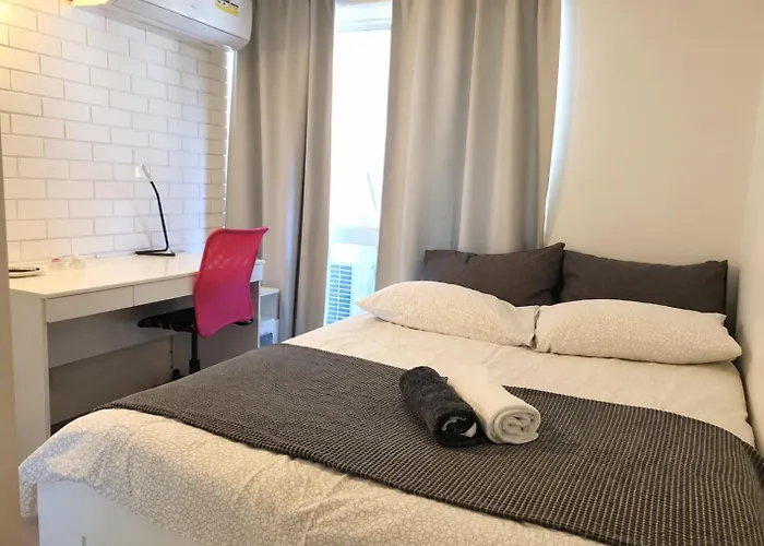 Dana-Private Room In 3-Bedroom Apartment-1 Canberra