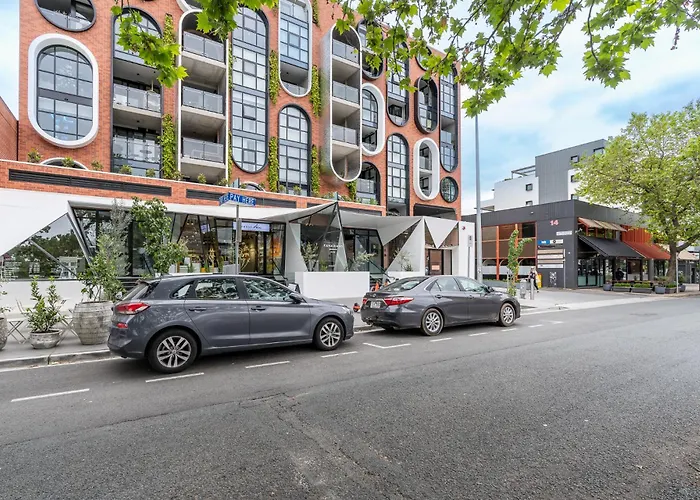 Stylish 2Br Sanctuary In The Heart Of Braddon - Hosted By Canstay Canberra